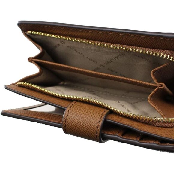 New Michael Kors Women's Pale Blue Bifold Wallet - Stylish & Compact Design - Picture 6 of 7